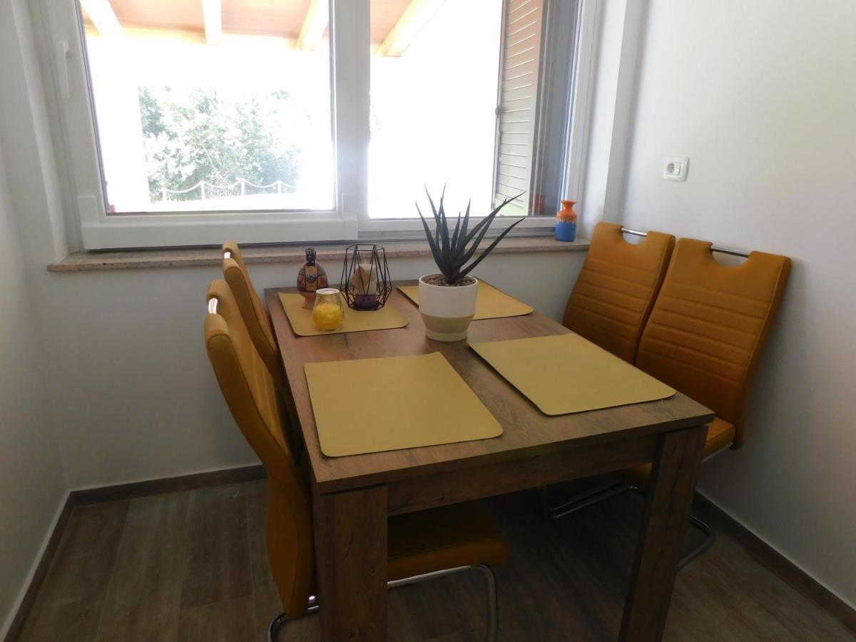Active Chillax Oasis Apartments Ankaran Extérieur photo