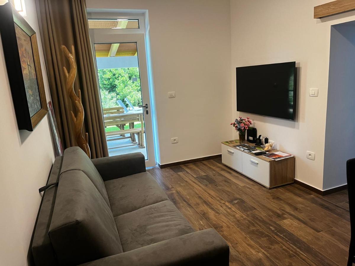 Active Chillax Oasis Apartments Ankaran Extérieur photo