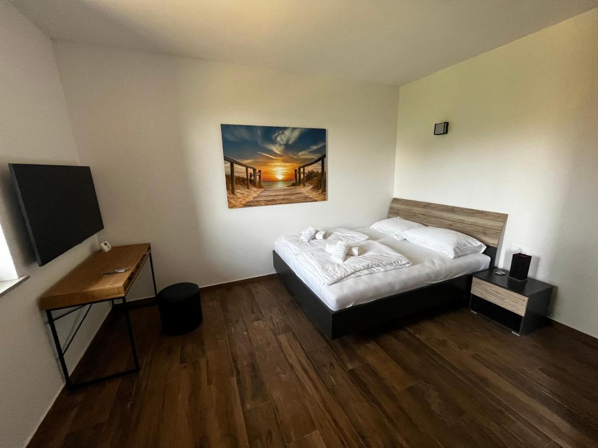 Active Chillax Oasis Apartments Ankaran Extérieur photo